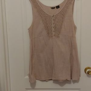 Eddie Bauer,embroidery-like front top